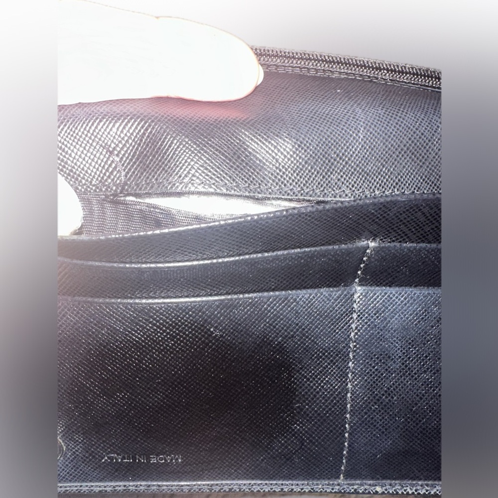 Prada Black Saffiano Leather Wallet - Picture 5 of 11